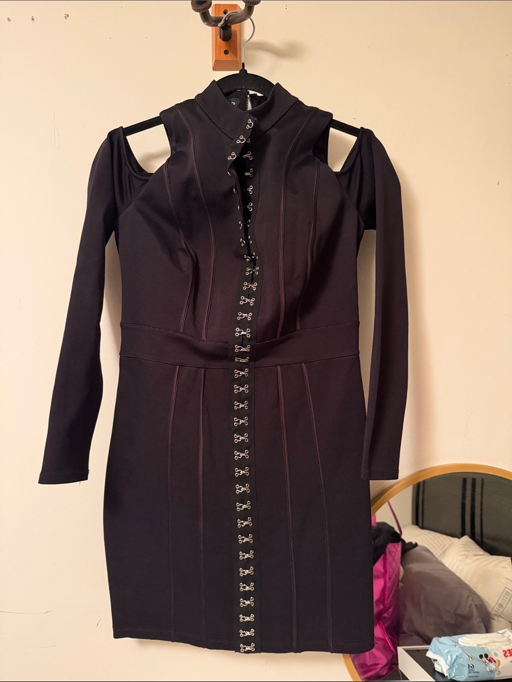 bebe Black Cold-Shoulder Hook-Front Bodycon Mini Dress